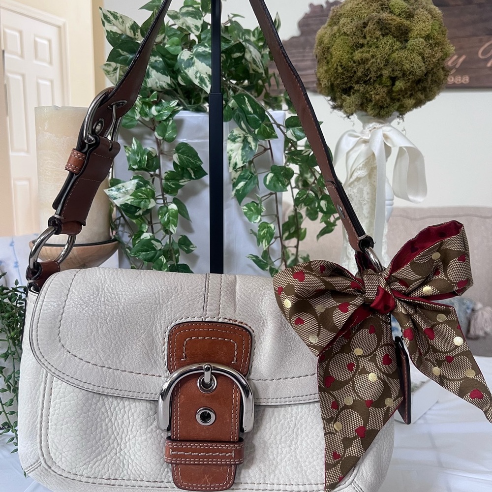 SOLD Coach Vintage SoHo Ivory and Brown Women's Shoulder Bag